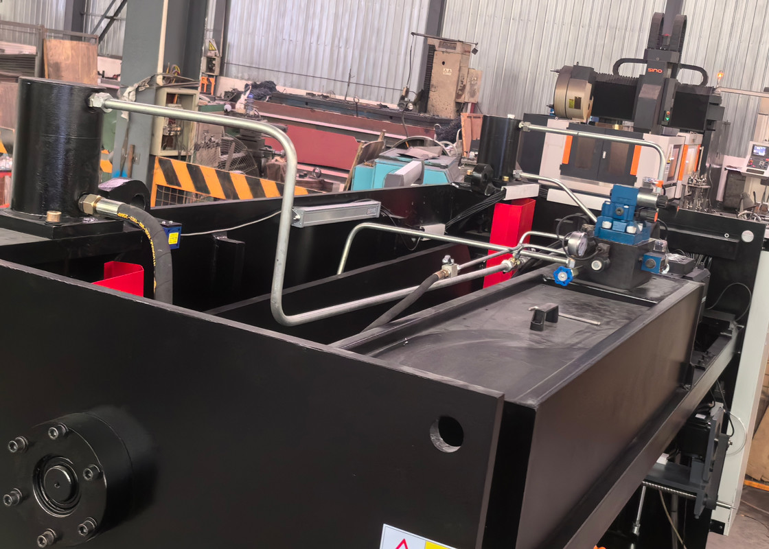 High-End Hydraulic Guillotine With Automatic Angle Adjustment And Blade Gap Adjustment For Precise 4mm Cutting DAC360T