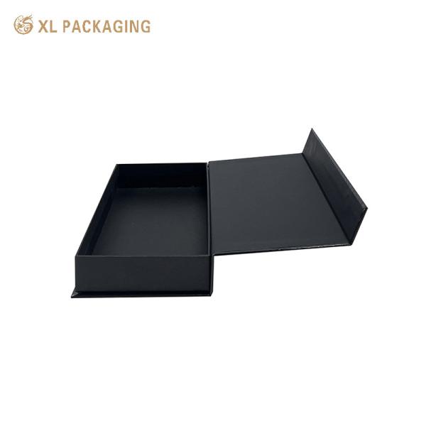 Black Cardboard Magnetic Closure Box Folding Clothing Garment T Shirt Customized