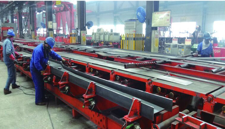 60T Max Payload Steel 2 Axles Lowboy Flatbed Semi Trailer for Long Distance Transport