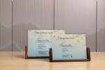 Crystal Mini Menu Stand Acrylic Photo Frame Sign Holder With Walnut Wood Base