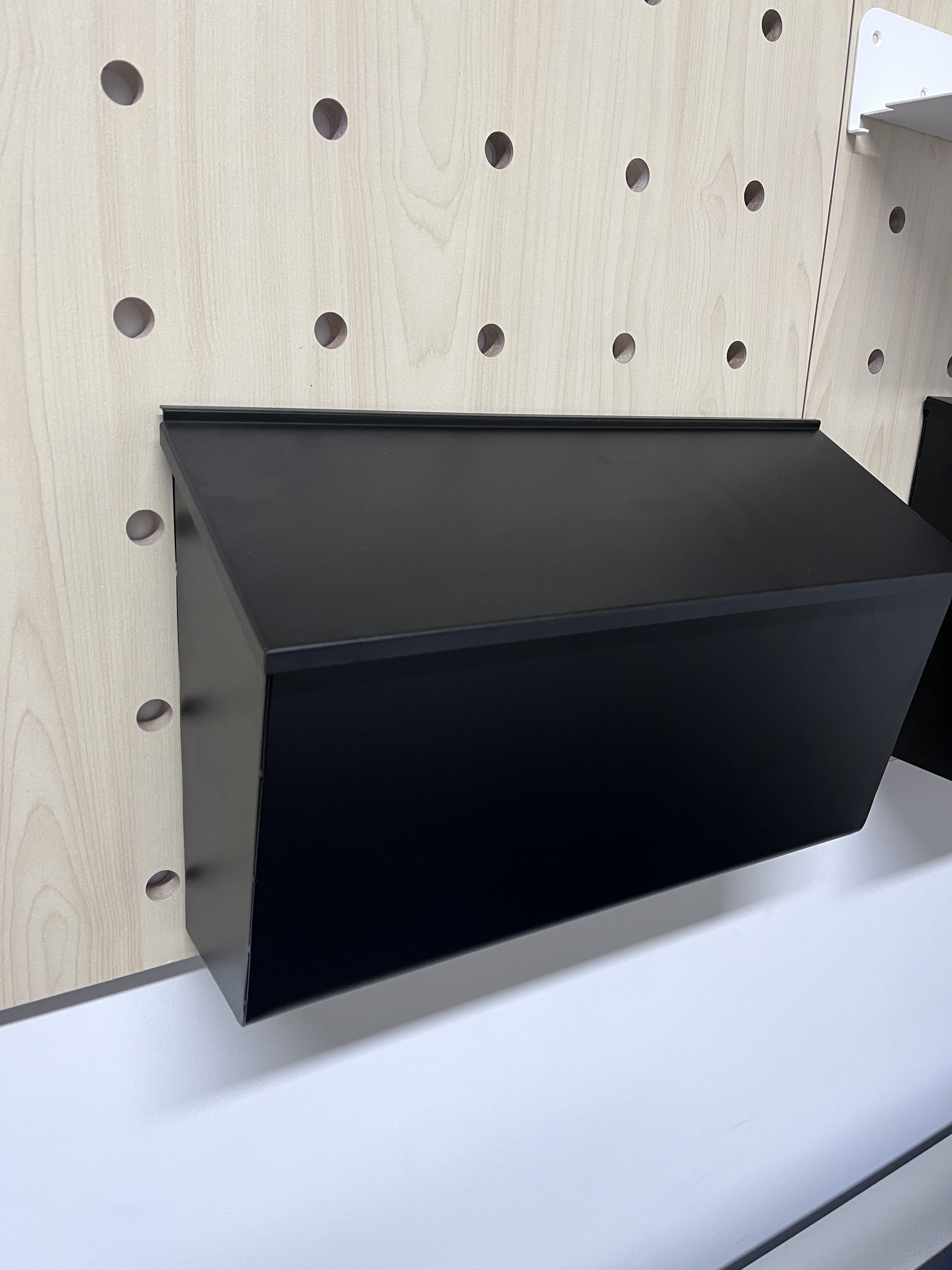 Outdoors Modern Design Large Wall-Mountable Mailbox Metal Mail Box 0.8mm Thickness