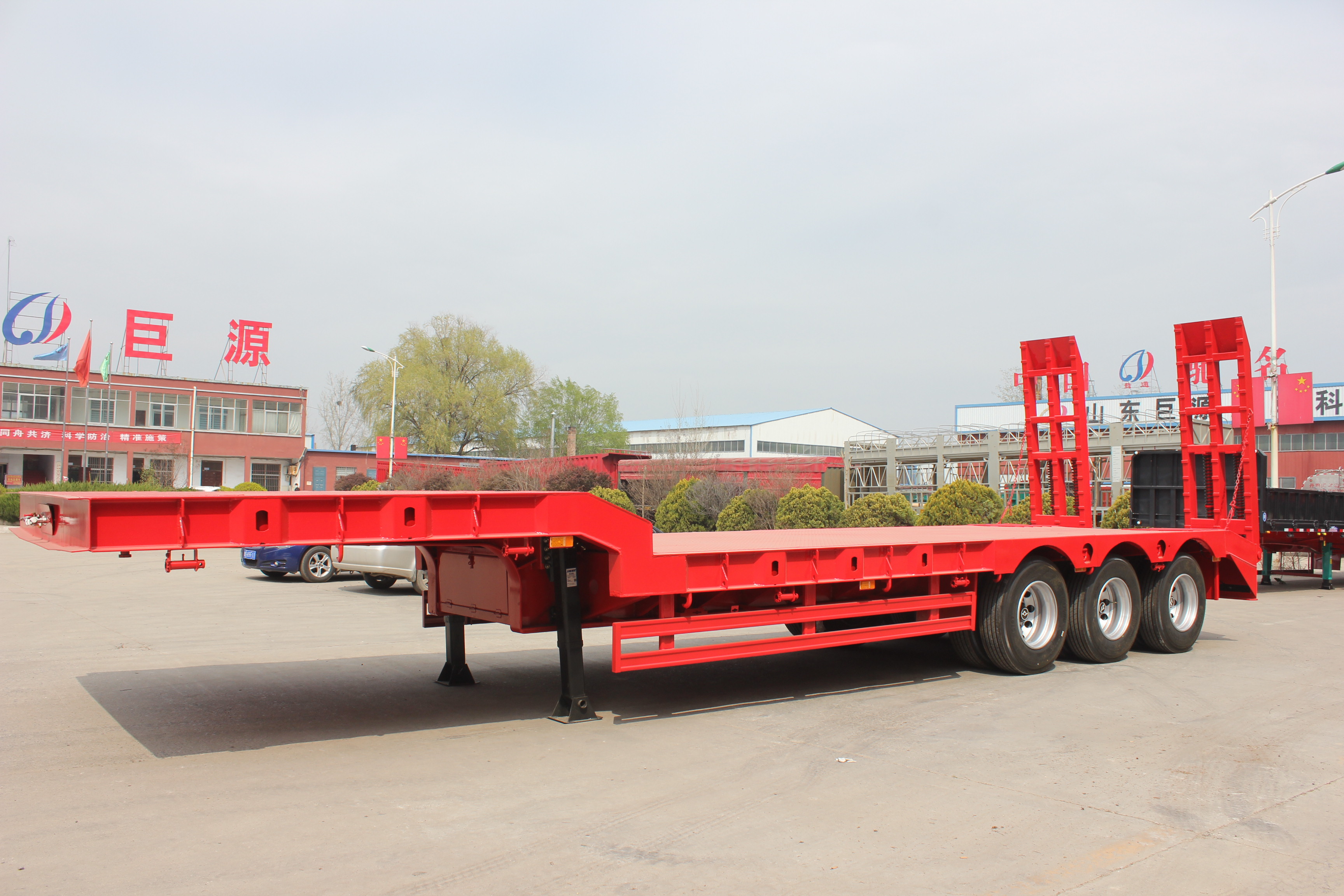 Heavy Load Gooseneck Lowboy Semi Trailer for Excavator Transport 3 Axles 4 Axles 12m 15m