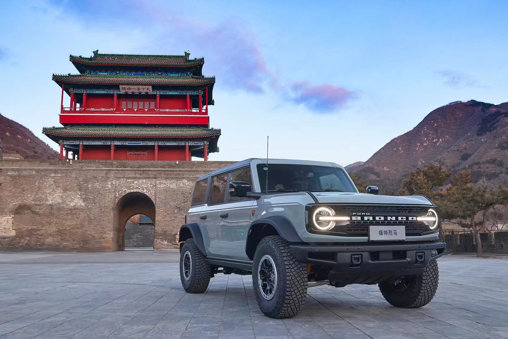 Gasoline 2024 JAC Ford Bronco Sport SUV 2.3T 275 Horsepower Automatic Left Steering Leather Seats Metal Roof Turbo Used
