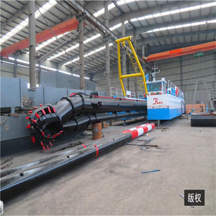 20 Inch Sand Mining Machinery 25m Gold Mining Dredger Pond Dredging Equipment