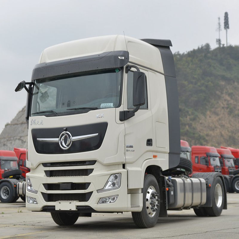 Chenglong M3 CNG Tractor Trailer With 14 Forward Shift Manual Transmission