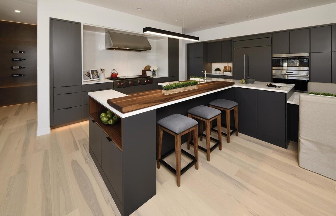 E1 Particleboard Italian Kitchen Cabinet Set with Modern Design and Ebony Marble Tops