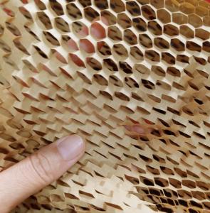 China Honeycomb Bubble Roll Cushioning Packaging Paper Stretch Kraft Paper on sale