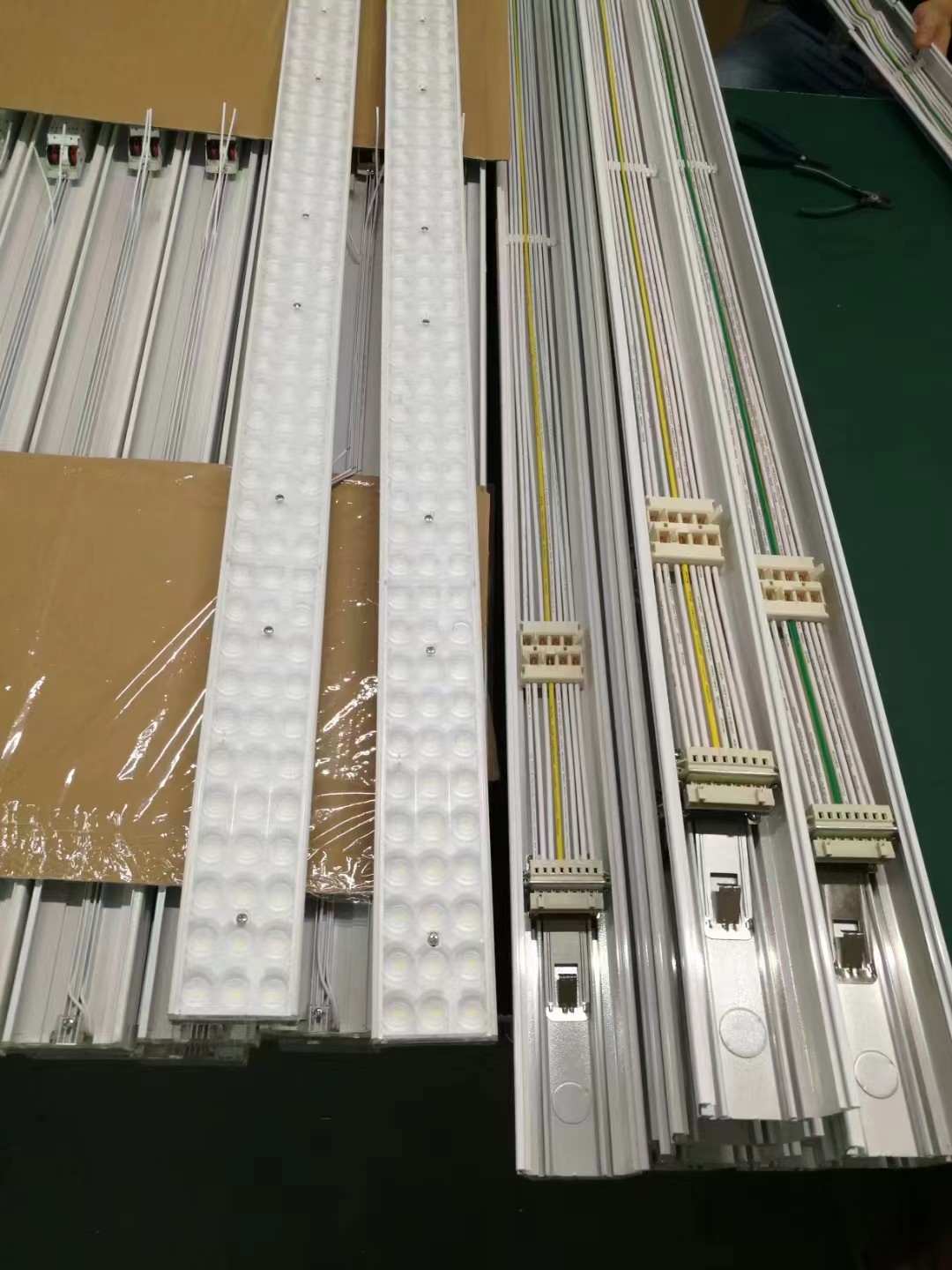Plastic Led Light Connectors 650 5P 6P 7P so on15A Rated Current 20mm Insert Type Connectors