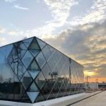 High Chemical Resistance UV Resistant Glass for Museum Displays