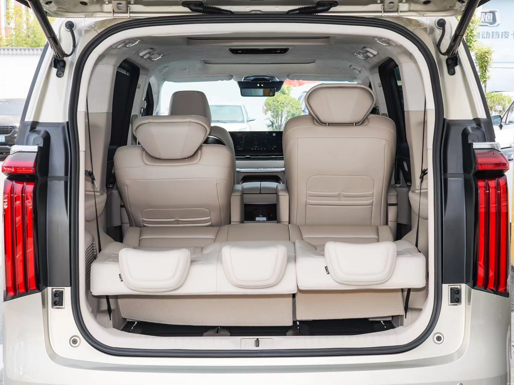 GWM Wey Blue High Mountain Ultra Long-Range Hybrid Dual Motor 4*4WD 5 Door 7 Seat MPV Adult Car GWM Gao Shan 3085mm Wheelbase