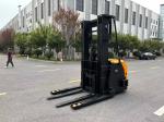 Handling AGV Body Load 3500 kgs 51.2V 200 AH Height 5000 mm