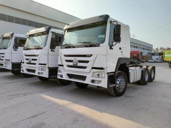 Excellent Performance HOWO 6*4 Tractor Truck with Tubeless Tire Design and 351