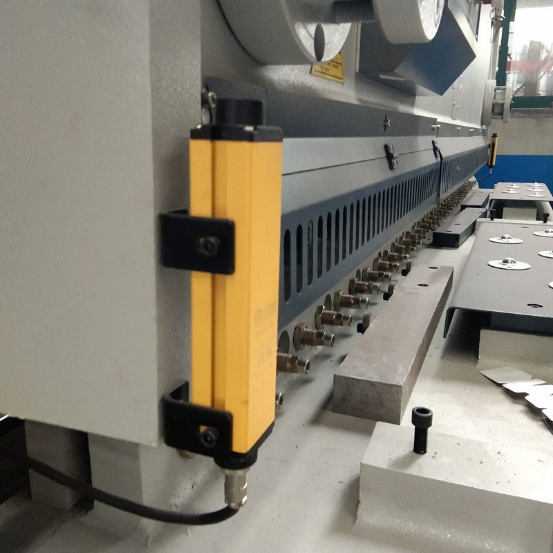 Automatic Steel Hydraulic Guillotine Shearing Machine 10*3200MM 1100 W 10 Times/Min