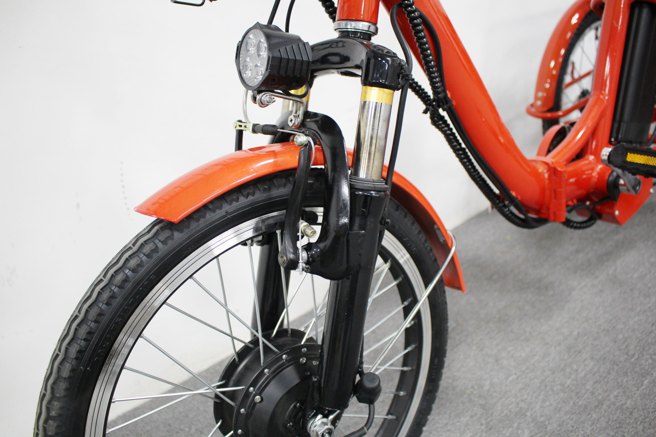 Disc Brake 26*4.0 KENDA Tire Electric Tricycle With LCD Display And Foldable Design