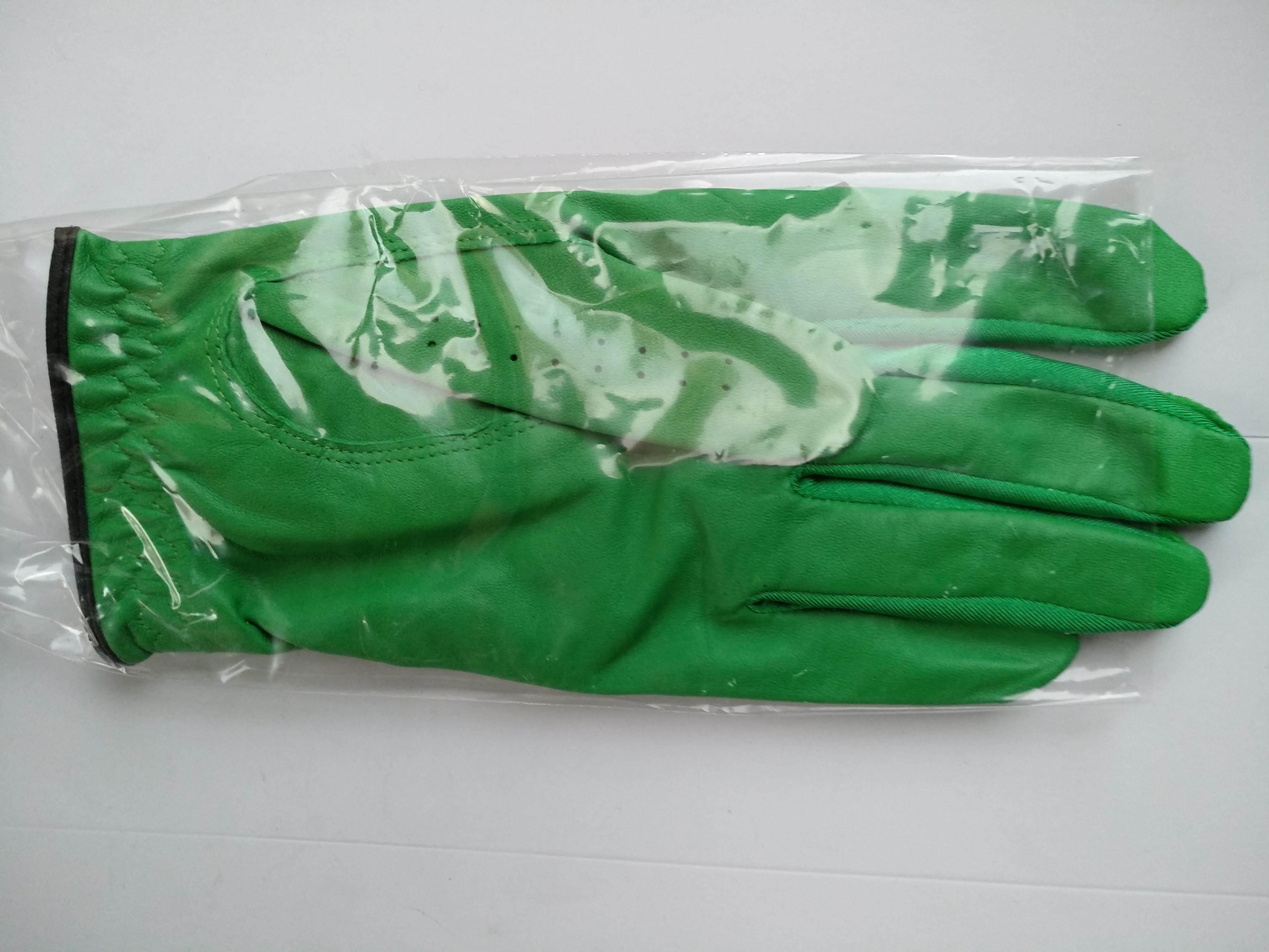 golf glove , golf gloves , glove , gloves