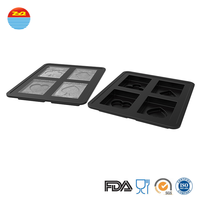 2019 Best Cool Easy Released Custom Bar Pub Saloon Fancy Playing Card Poker Shaped Silicone Ice Cube Tray For Cocktail