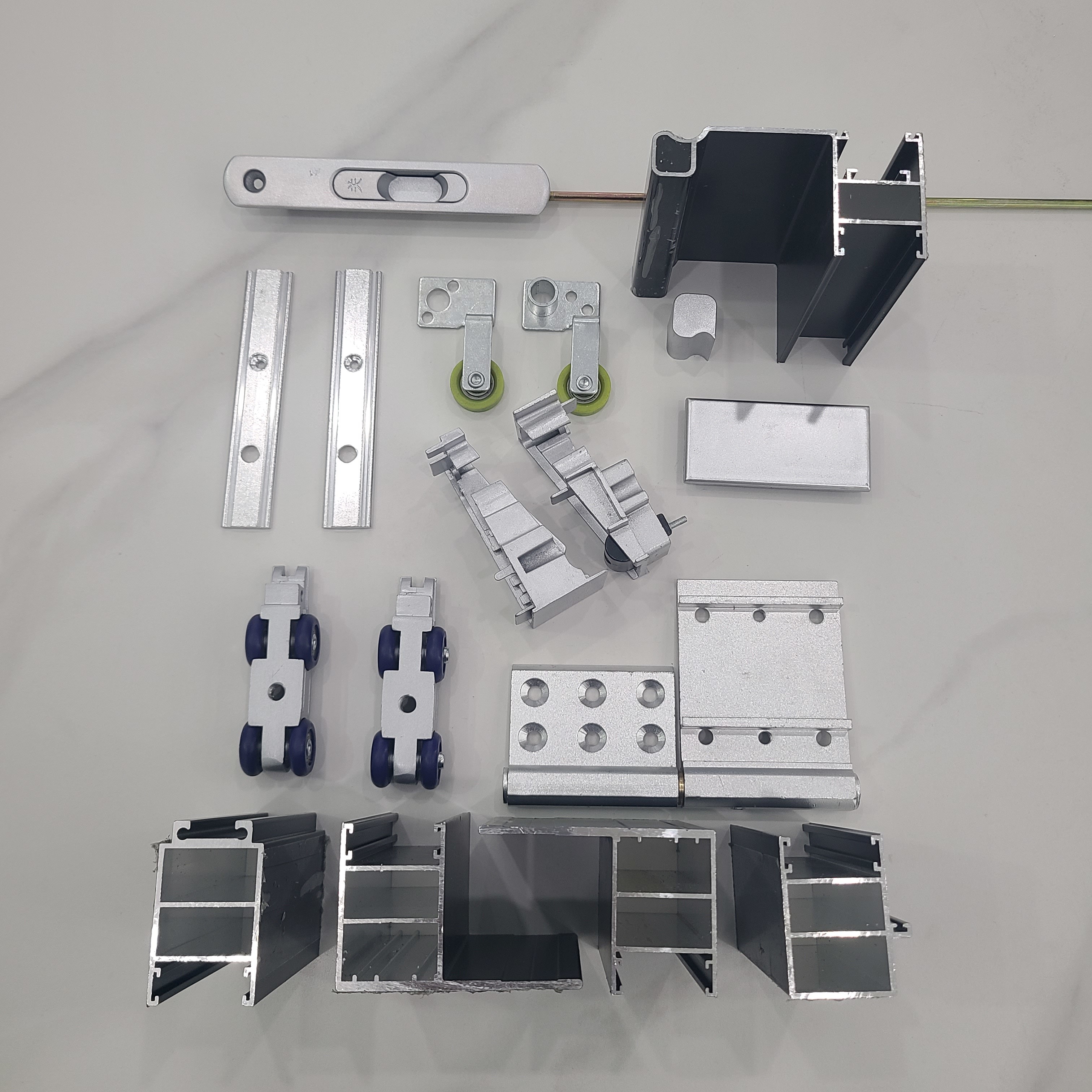 2.0mm Aluminium Sliding Window Profile Wood Finished Shower Door Frame