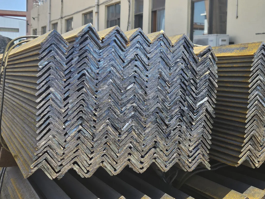 Premium Hot Rolled Equal Angle Steel Bar 50X50X5 Q195 Q235