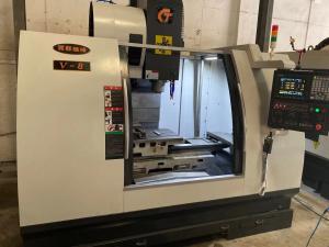China VMC 850 Vertical CNC Machining Center Mitsubishi System 380V 50Hz 3Phases on sale
