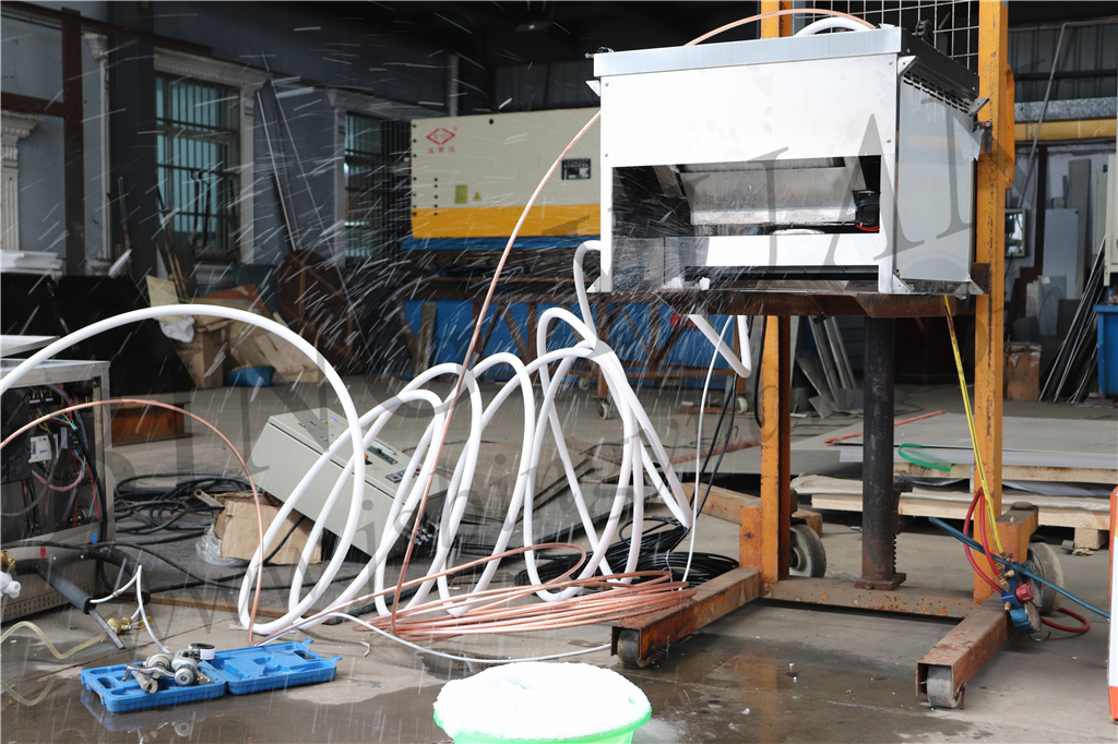 2.5KW 220V 300KG Artificial Snowfall Machine , Indoor Snow Maker