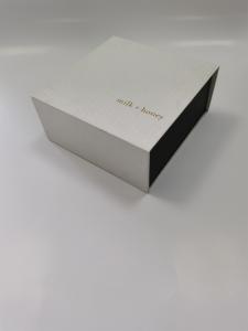 Quality Pantone Packing Printed Corrugated Box Debossing Cardboard Paper FSC wholesale