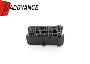 Quality Car MG656790 82 Way Female Cable Connector Housing wholesale