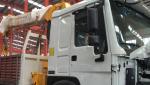 Heavy Duty 12 Tons HIAB Truck Mounted Telescopic Crane 6X4 LHD Truck Cargo Lift