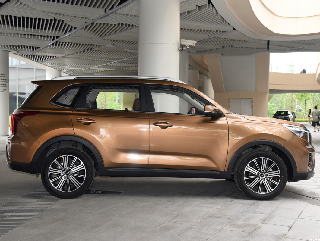 KIA Sportage 2.0L 161HP 6AT Exciting Edition 5 Seats 18 Inch Wheel Hub SUV