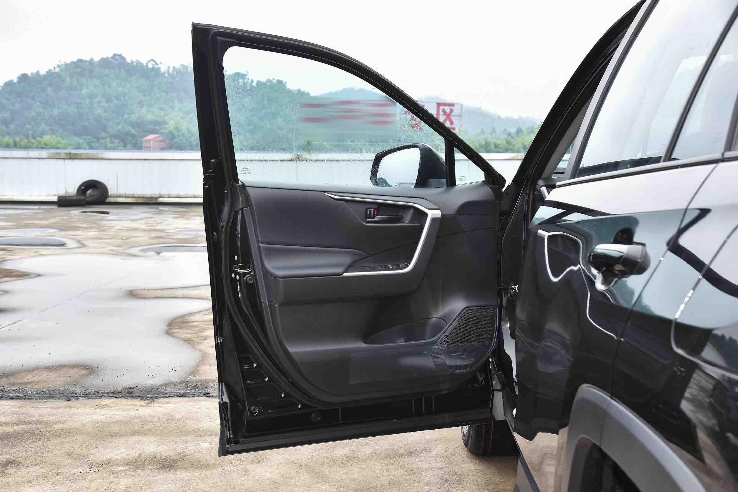 2024 Hybrid Cars Toyota Wildlander GAC Leading Edition 20T Compact SUV ACC Cruise Euro VI Gasoline Electric Leather Seats