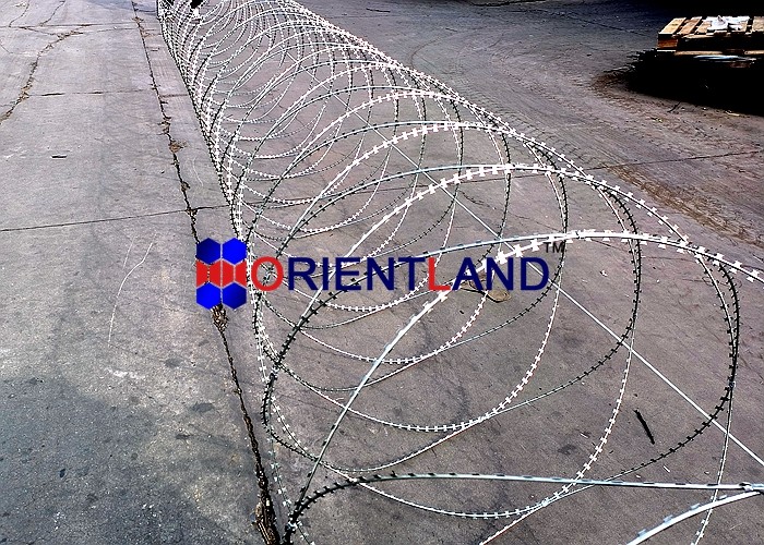 BTO-11 BTO-10 Concertina Razor Wire Barbed Tape Concertina Coils