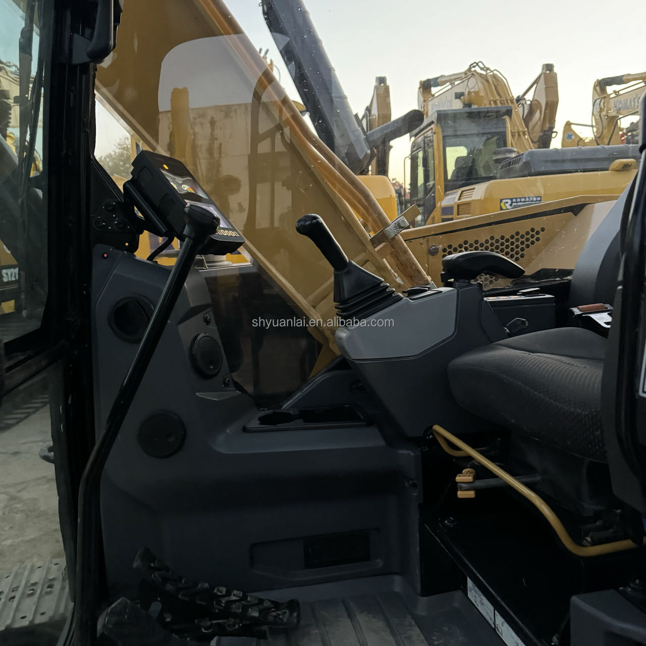 Used Caterpillar Cat 307 Mini Excavator Multi-Functional 7Ton Stock Caterpillar 305.5 306 307 Crawler Excavator Machine