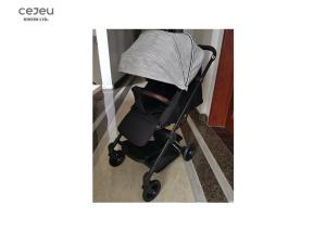 Quality 7 Inch Wheels Lightweight Baby Stroller 45*21*69cm Foldable One Click Collection wholesale