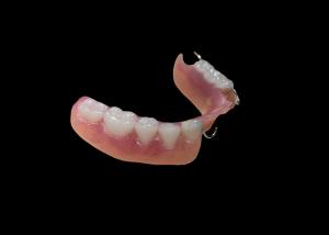 China Affordable Custom Removable Denture Easy Maintenance for Missing Teeth on sale