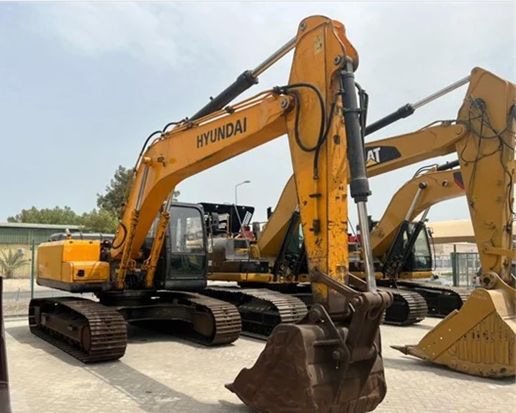 South Korea 22 Ton Used Hyundai R220LC-7 Excavator For Digging Year 2016