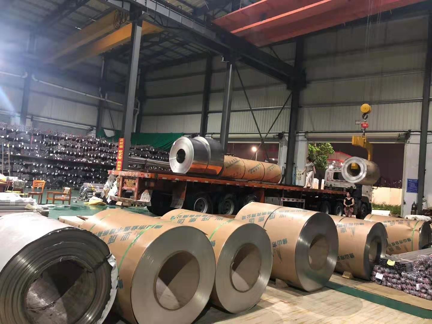 ASTM Cold Rolled Stainless Steel Plate 201 202 301304 J1 Sheet 0.9mm