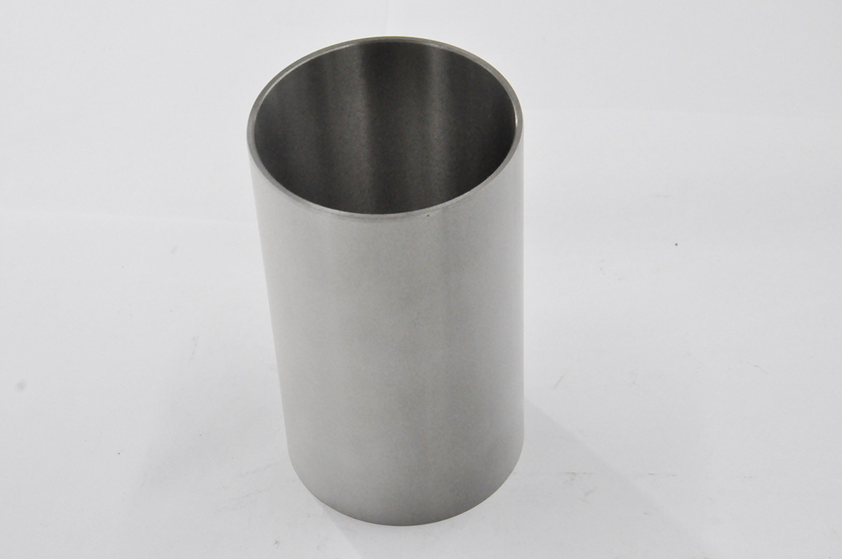 V2607 Kubota Engine Parts Diesel Cylinder Liner And Piston Assy