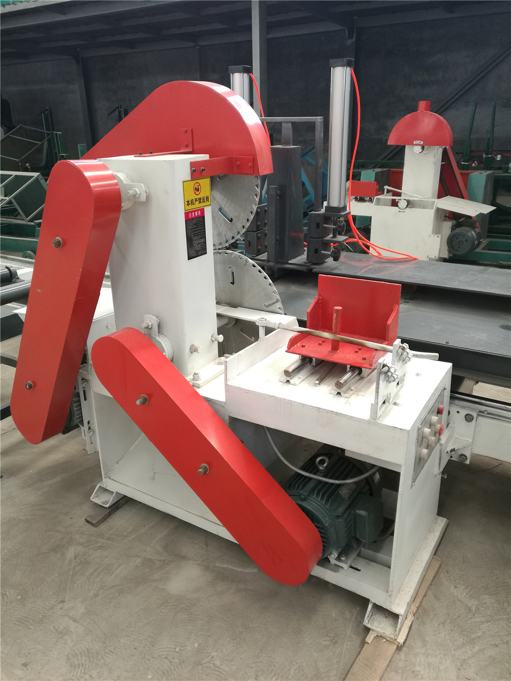 Heavy Duty Log Table Circular Sawmill with Carriage/Wood Cutting Saw Circular Saw Machine