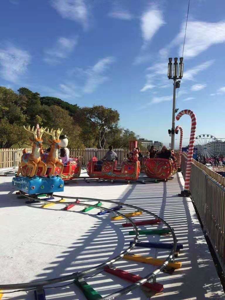 3 KW Power Kids Amusement Ride , Custom Christmas Train Rides 12 People