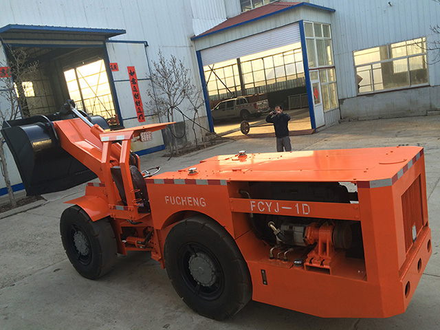 7000KG Loading Hauling Diesel Underground Mining Scoop Loader for Loading and Hauling