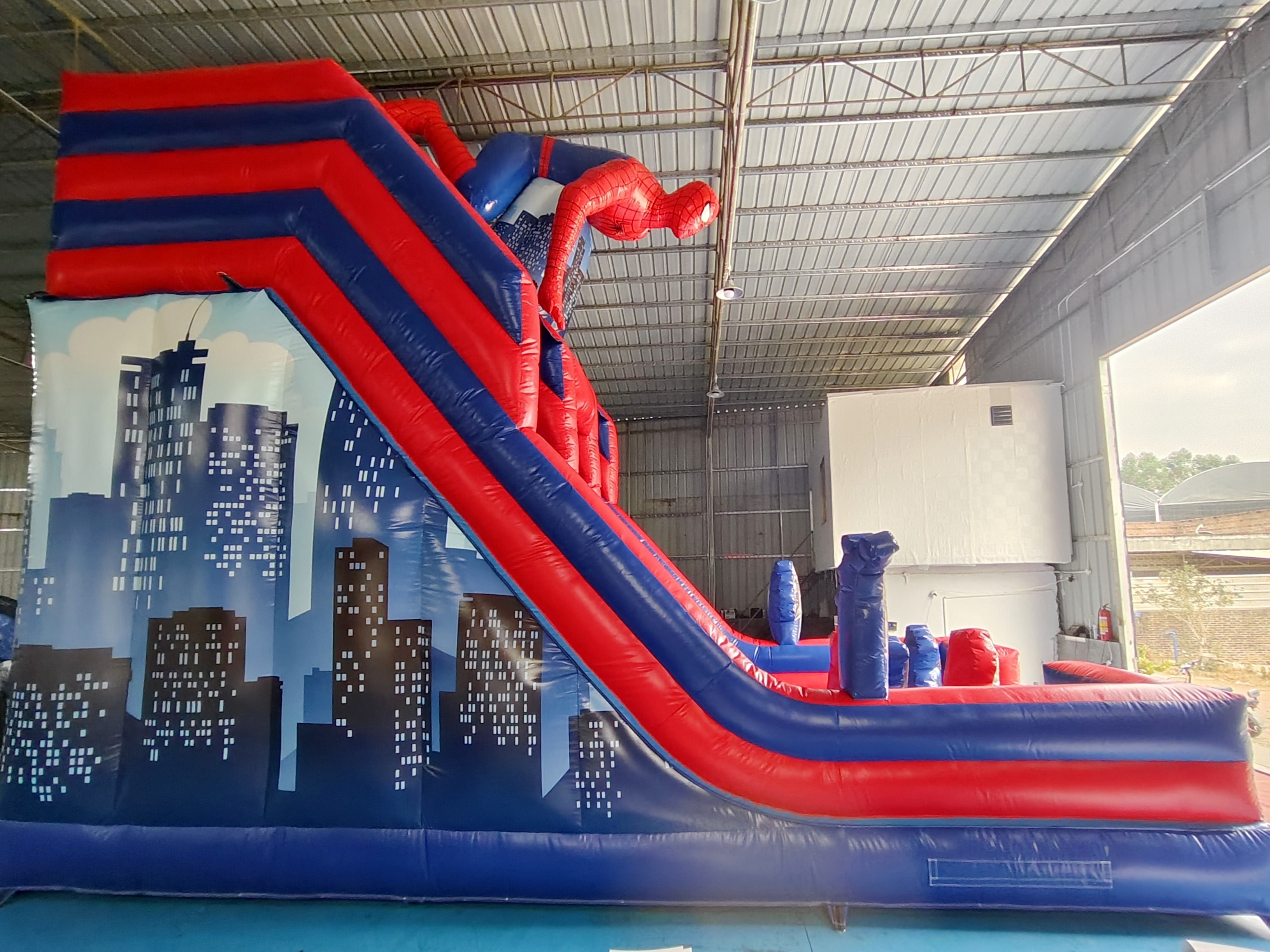 Commercial Inflatable Double Slides Spider-Man Inflatable Dry Slides Castle For Kids And Adults For Sale