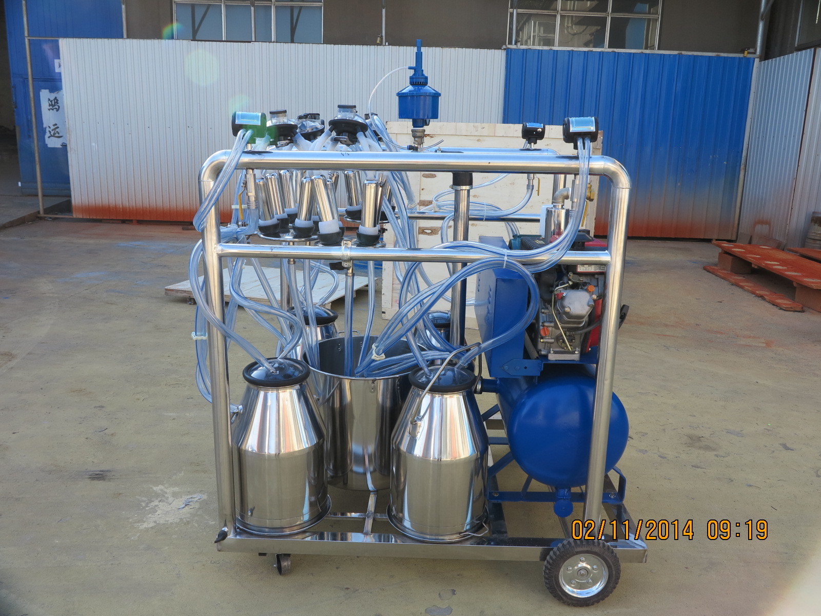 HL-JN03B Gasoline and Electric Motor Milking Machine with 4 Milking Bucket