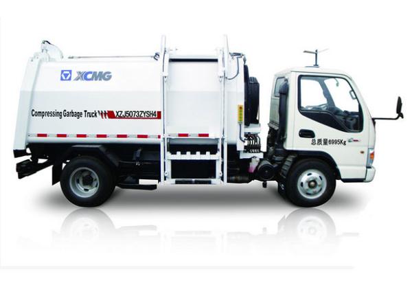 White garbage truck waste management / side loader waste collection trucks
