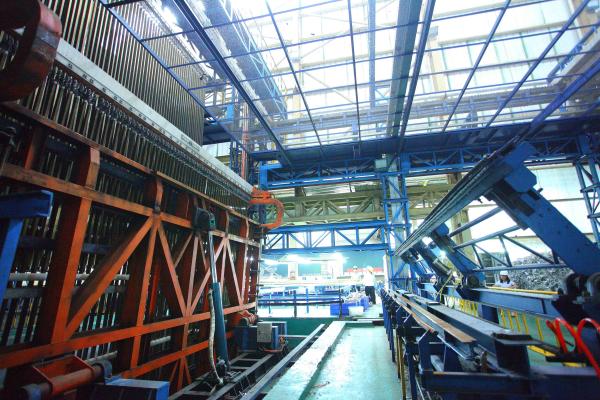 Vietnam 5000 Tons Vertical Anodizing Production Line For Aluminum Profiles