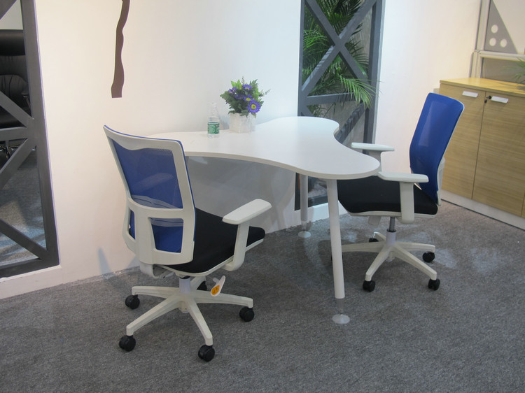 3 Seats Office Training Tables OEM / ODM Designed Conference Room Furniture