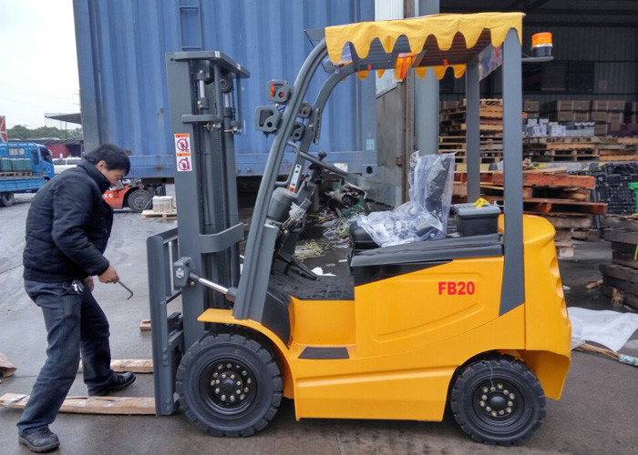 Mini 2 Ton Electric Forklift Truck Seated 48V 450AH With CE Certification
