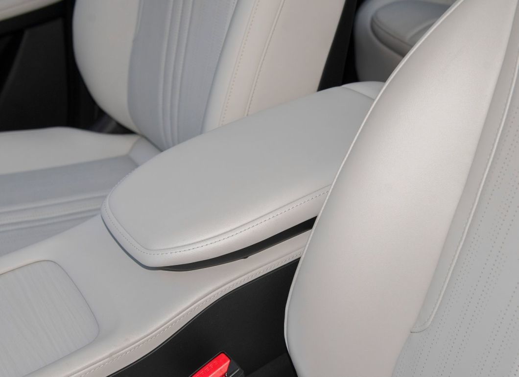 Geely Galaxy L7 Plug-in Hybrid Electric SUV 5-Door 5-Seats Vehicle with Auto Gear Box
