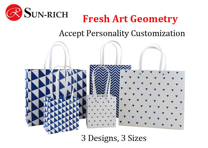 Fashion gift paper bag