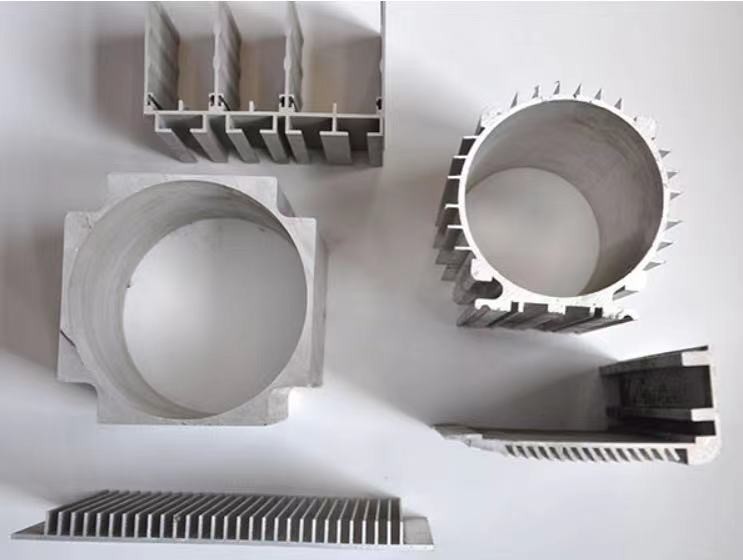 0.3T 5.85m Aluminum Extrusion Profiles LED Aluminum Heatsink Extrusion Profiles
