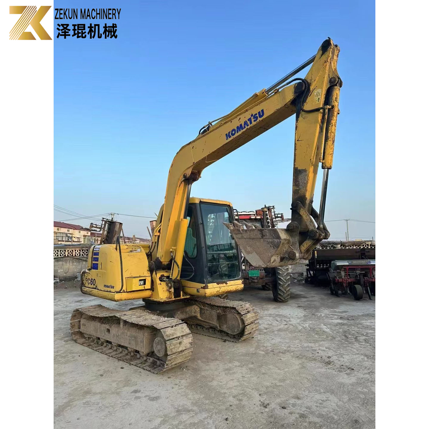 Used Japan Komatsu PC60-7 Excavator 6Ton Original Color KOMATSU Engine