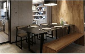 Quality Modern Style Solid Wood Table Dining Room Furniture Custom Design wholesale